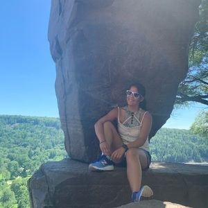 Meet your Posher, Emma